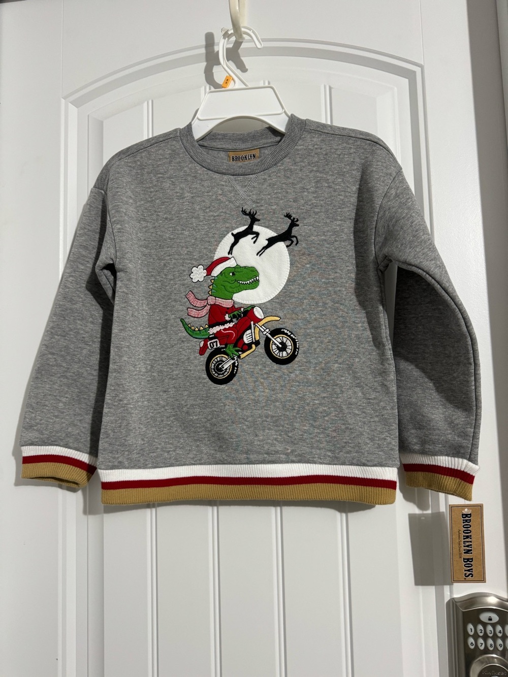 Cute Brooklyn Boys size 7 gray dinosaur holiday embroidered sweatshirt new